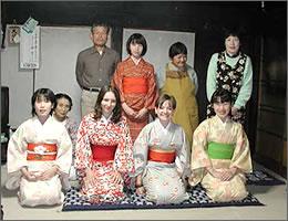 和服を着て記念撮影