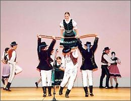 2003年春 スロバキア民族舞踊団「シャリシャン」奈良公演／野迫川村